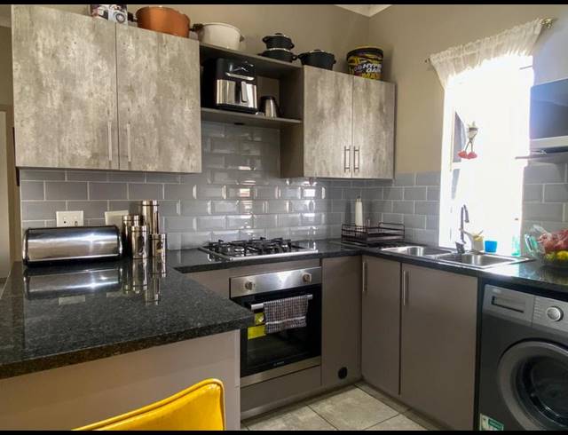 2 BEDROOM APARTMENT FOR SALE IN RUIMSIG